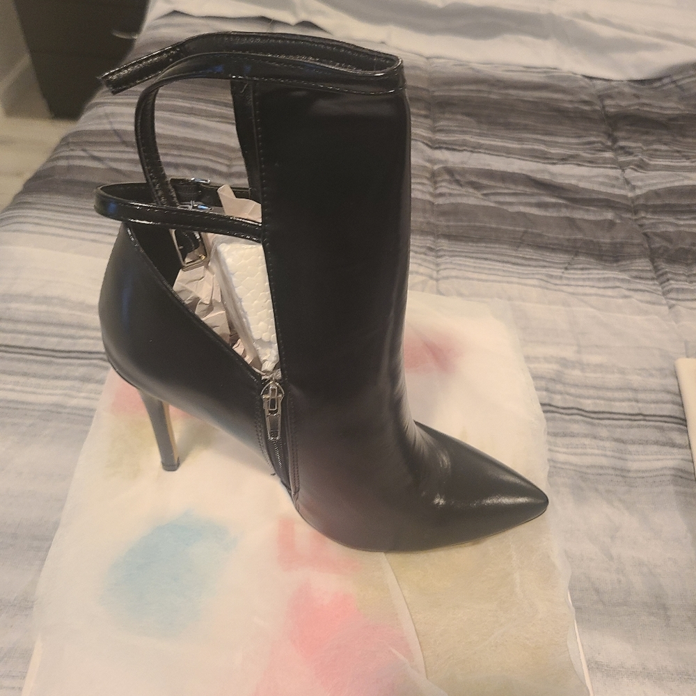 Black heel